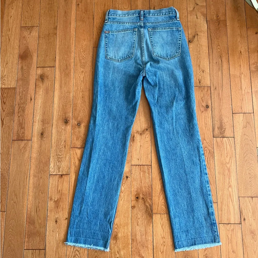 Alice + Olivia Amazing High Waist Ripped Boyfriend Jeans - Size 25 - Picture 3 of 7